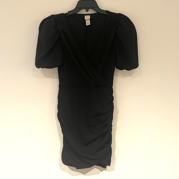 H&M NWOT Ruched Puff-sleeved Mini Wrap Dress - Picture 4 of 6